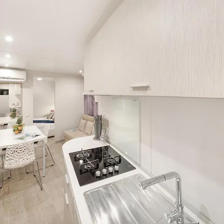 Kamp alanı Awesome Stacaravan In Tar 4*