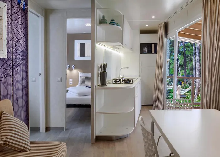 Awesome Stacaravan In Tar Kamp alanı