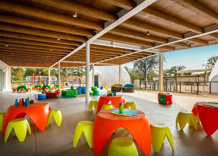 Camping Awesome Stacaravan In Tar 4*