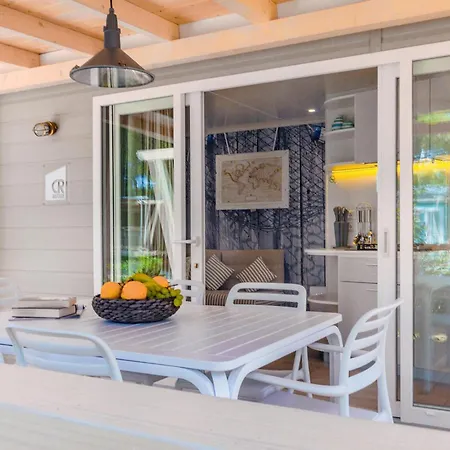 Awesome Stacaravan In Tar Camping