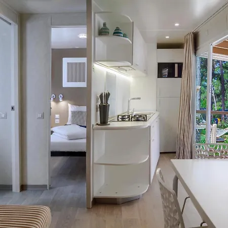 Awesome Stacaravan In Tar Camping