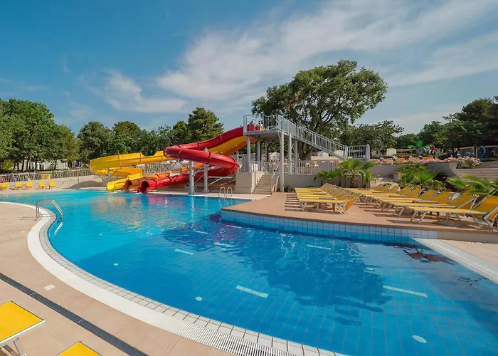 Awesome Stacaravan In Tar Campingplatz